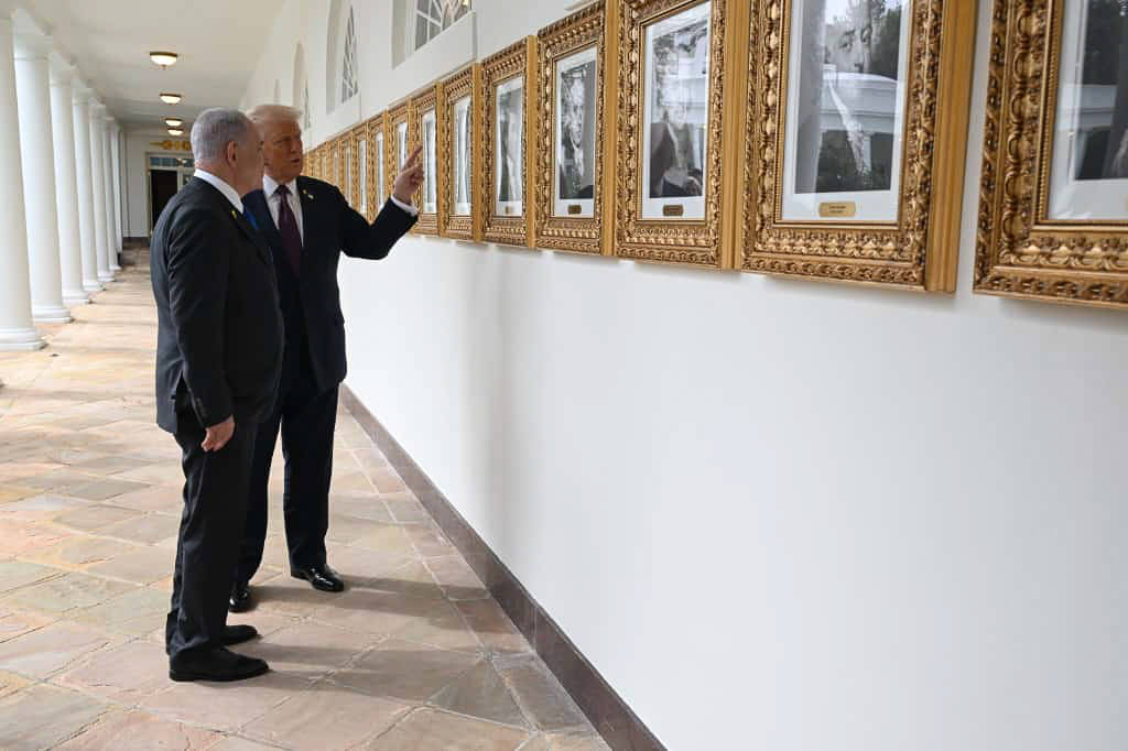 September 29, 2025, Washington, District Of Columbia, United States of America: U.S. President DONALD TRUMP hosts Israeli Prime Minister BENJAMIN NETANYAHU for at the White House for a meeting dealing with ending the Gaza War and bringing Israeli hostages home.