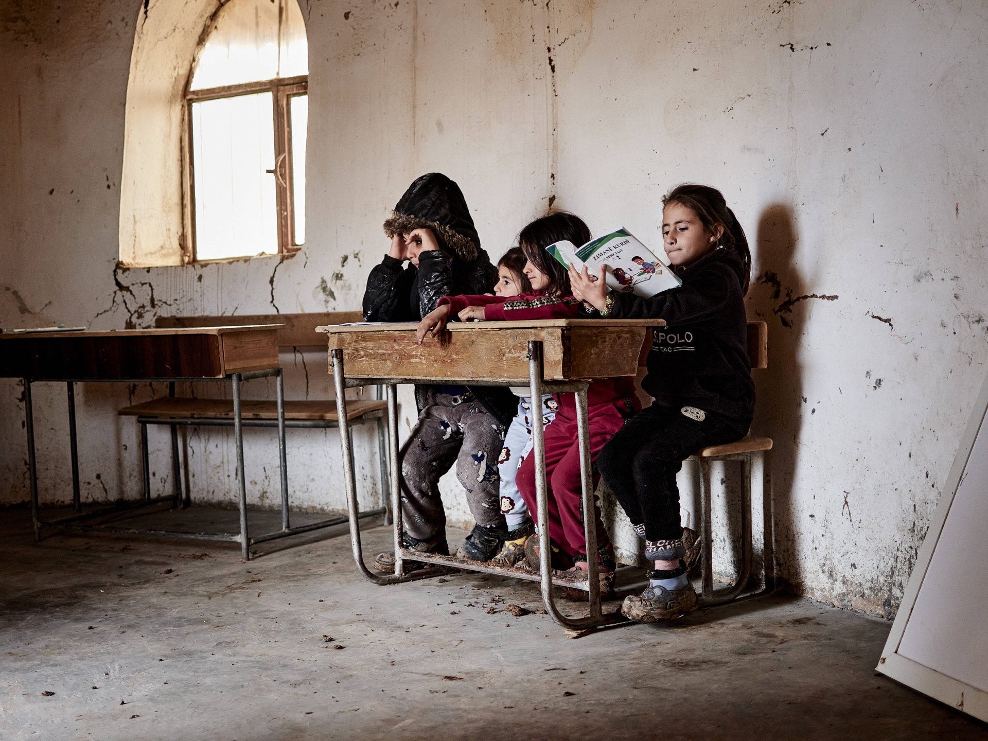 Jinwar, February 12, 2025 – Children attend classes in the school of Jinwar, a village populated exclusively by women and children in the north-east of Syria. Lessons are taught by teacher Sherin for four hours a day to twelve students.